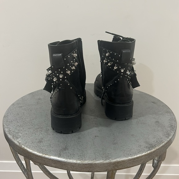 Zara studded combat boots. Size 40 Euro. Size 9 US. Genuine leather. - Picture 3 of 4
